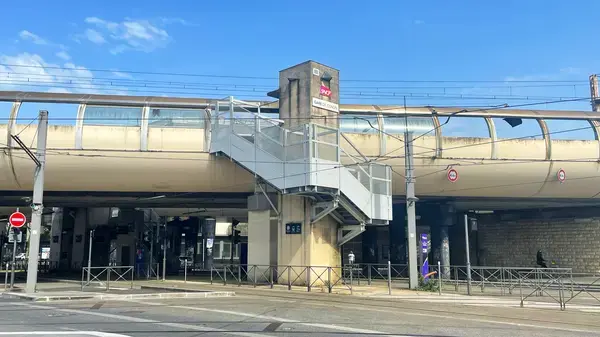 Artisan Monte Escalier Pose monte escalier Cenon