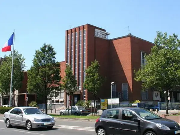 Artisan Monte Escalier Pose monte escalier Le Bourget